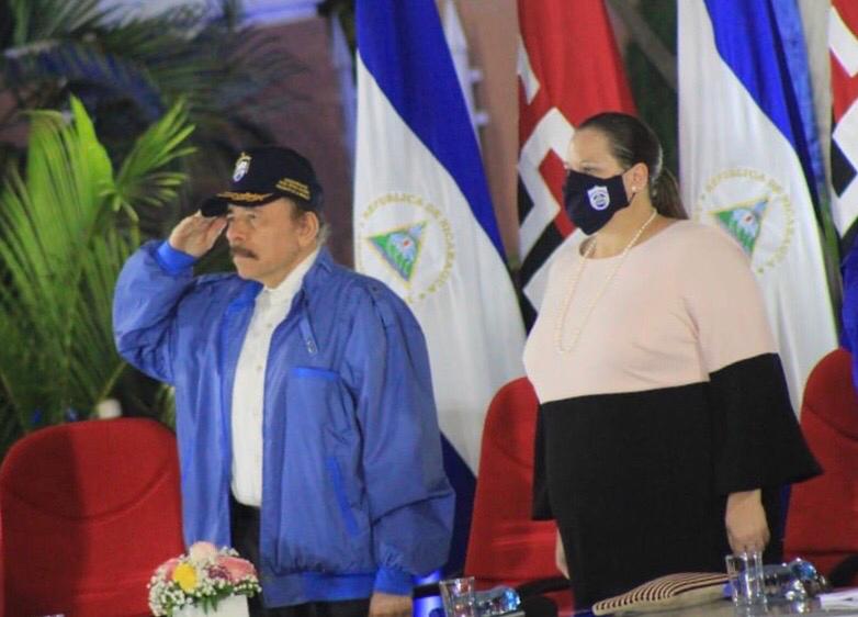 Daniel Ortega y ministra de Gobernación María Amelia Coronel