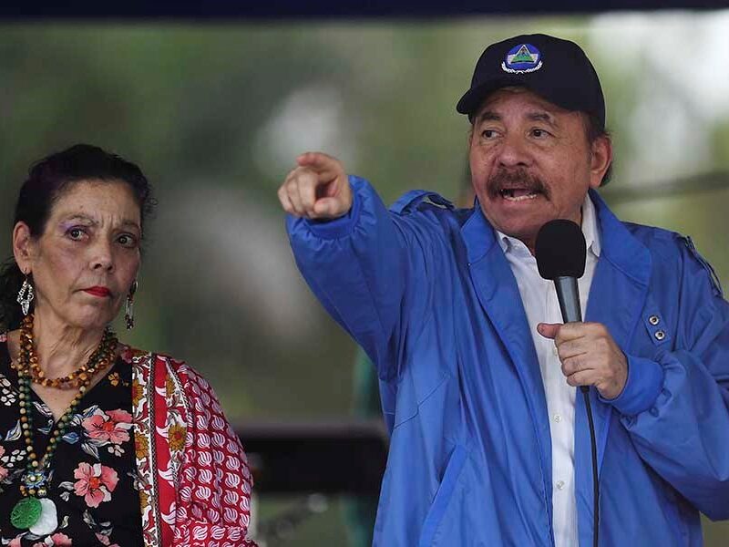 Ortega y Murillo, siguen en sus ataques contra periodistas.
