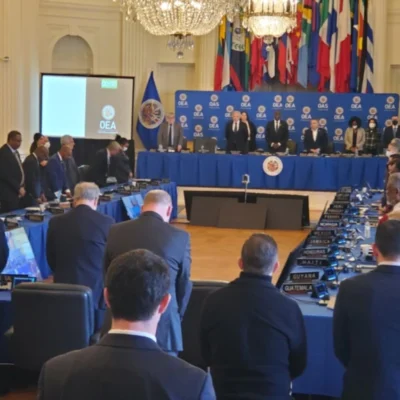 Creciente autoritarismo lleva a la OEA a revisar Carta Democrática Interamericana