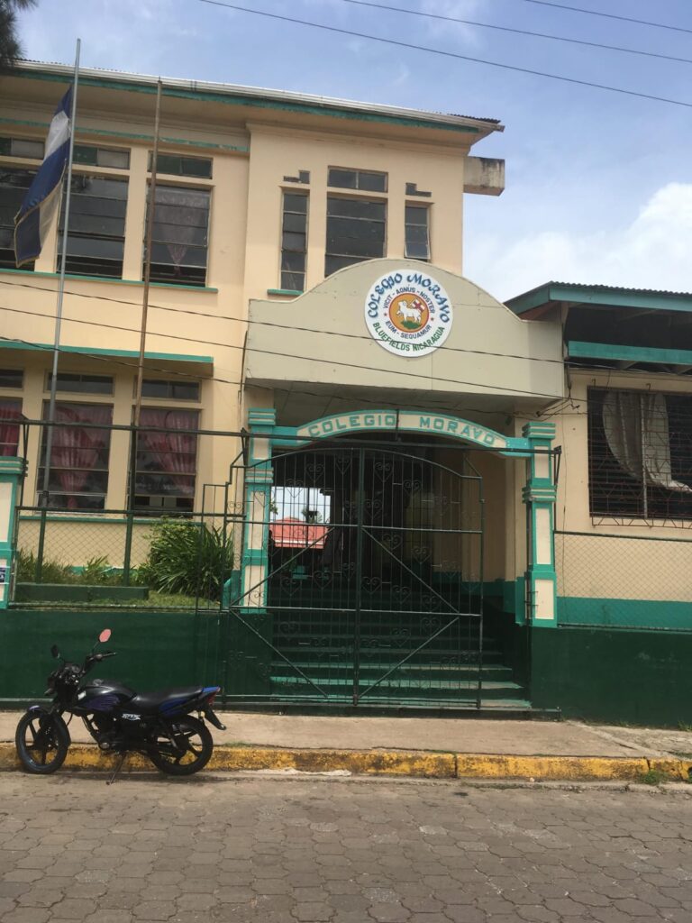 colegio moravo de Bluefields, parte de la Iglesia Morava, confiscado por la dictadura.