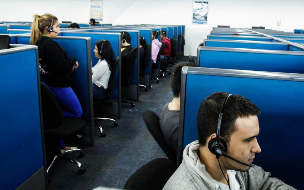 call centers para jóvenes bilingües