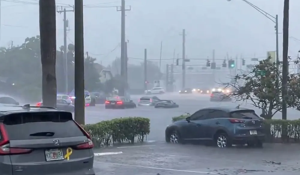 Lluvias en Miami Dade, otra vez por amenaza de huracán Milton